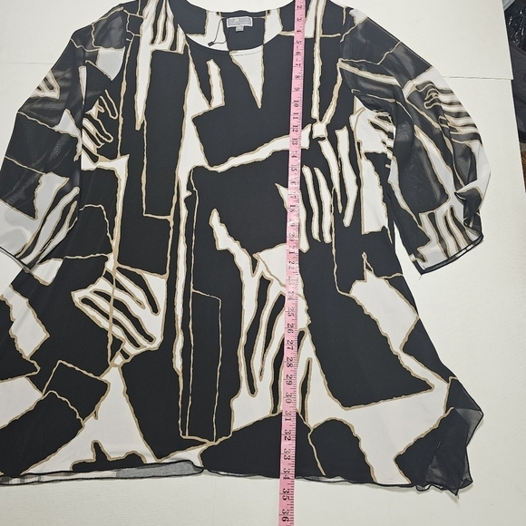 JM Collection 2X black and white with tan blouse.  Sheer sleeves. - Picture 8 of 10